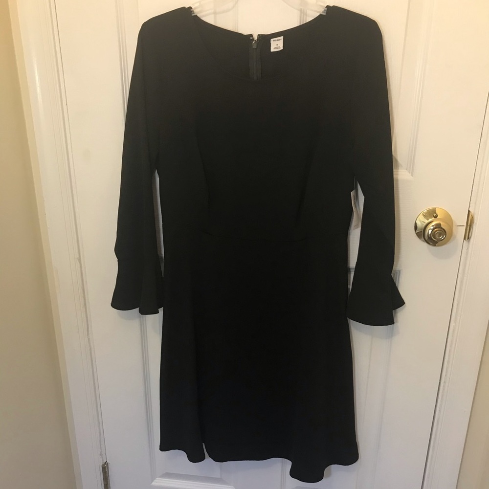 Old Navy NWT Black Long Sleeve Dress M